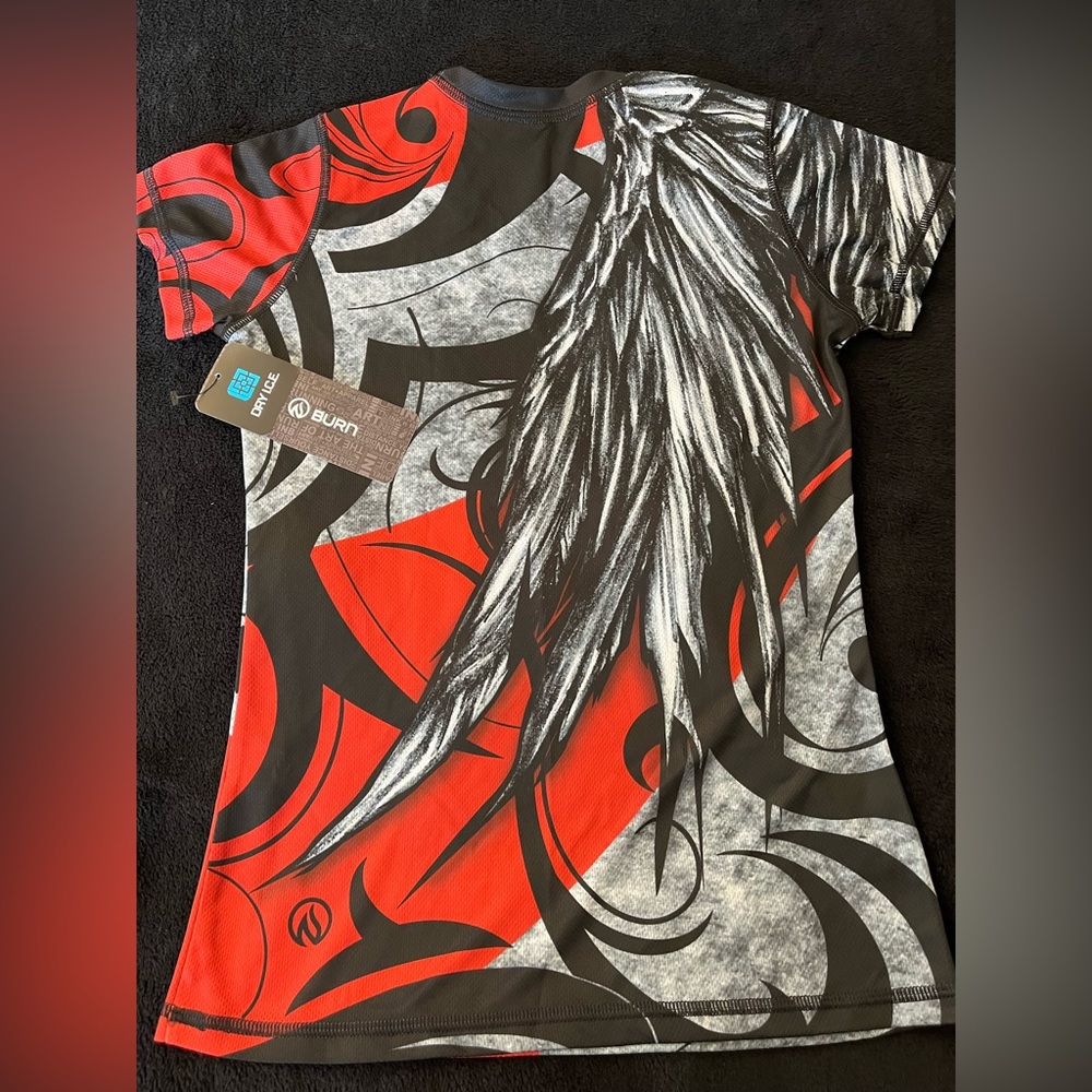 INKnBURN raven tech shirt NWT Rare